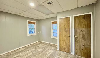 712 S C St, Arkansas City, KS 67005