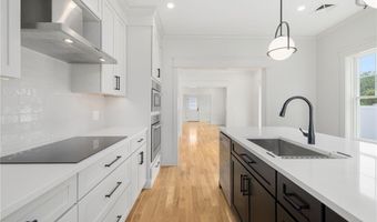 35 Anchor Way, Newport, RI 02840