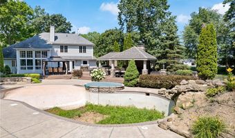 2351 Mallard Rd, Akron, OH 44319