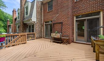 7322 Greentree Rd, Bethesda, MD 20817