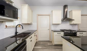 6733 E Central Park Ave, Bel Aire, KS 67226