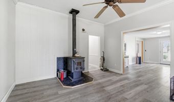 243 E 508th Rd, Aldrich, MO 65601