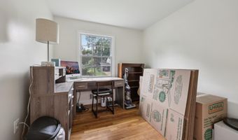 4907 CHANTICLEER Ave, Annandale, VA 22003
