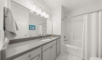 1009 W Aspen Ridge Cir, Polk City, IA 50226