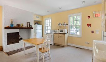 110 N MAIN St, Camden, DE 19934
