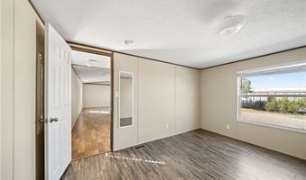 906 Sandy Beach Dr, Bullhead City, AZ 86442