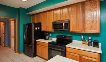 832 Red Hawk Way SE, Altoona, IA 50009