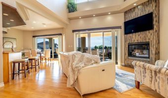1408 Riverwood Dr, Bismarck, ND 58504