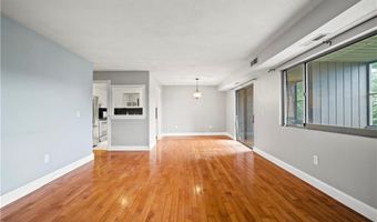 196 Old River Rd 5F, Lincoln, RI 02865