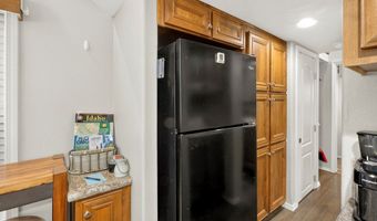10 P St, Cascade, ID 83611