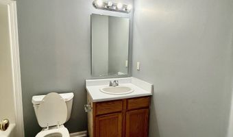 6903 Governors Pointe Blvd, Indianapolis, IN 46217