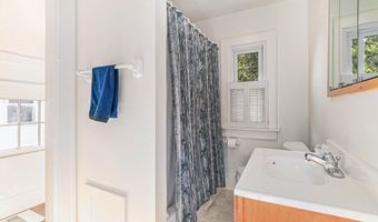 1210 Henry St, Ann Arbor, MI 48104
