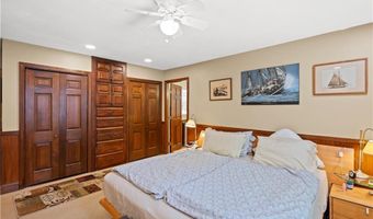 10 Bartlett Rd, Middletown, RI 02842