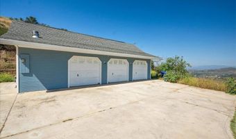 772 Rainbow Crest Rd, Fallbrook, CA 92028