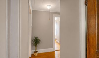 744 Hammond St, Bangor, ME 04401