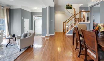 41863 CINNABAR Sq, Aldie, VA 20105