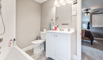 1135 Court St, Adel, IA 50003