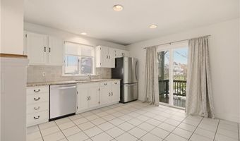38 Harrison Ave 1, Newport, RI 02840