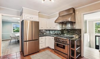 2322 S PIERCE St S, Arlington, VA 22202