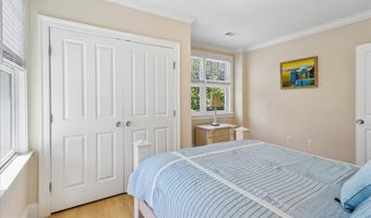 7800 RADNOR Rd, Bethesda, MD 20817