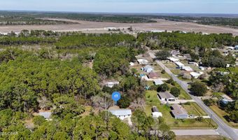 53 Bayshore Dr, Apalachicola, FL 32320
