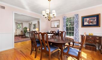 34 Finch Ln, North Kingstown, RI 02874