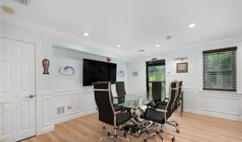 15 Thomas St, North Providence, RI 02911