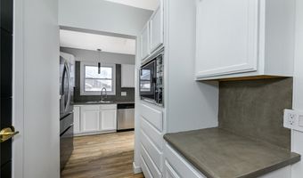 1033 Herberich Ave, Akron, OH 44301