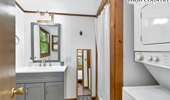 236 Laurel Ridge Rd, Banner Elk, NC 28604