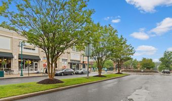 15616 EVERGLADE Ln 303, Bowie, MD 20716