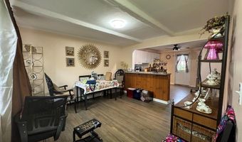 165 Greenfield Dr, Bridgeport, CT 06608