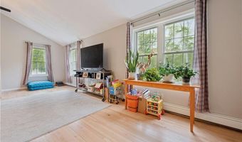 20 Oak Hill Dr, Exeter, RI 02822