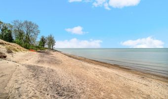 825 E Lake Front Dr, Beverly Shores, IN 46301