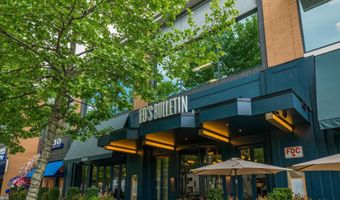 20305 SAVIN HILL Dr, Ashburn, VA 20147