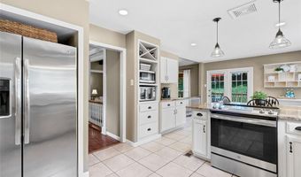 1431 Dietrich Oaks Dr, Ballwin, MO 63021