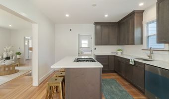 89 Commerce St, Clinton, CT 06413