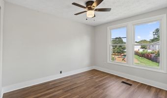 8336 CLAREMONT WOODS Dr, Alexandria, VA 22309