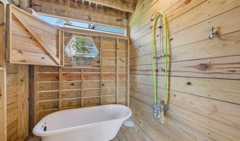 3736 Janiero Rd, Arapahoe, NC 28510