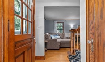 1521 S MEMORIAL Dr, Appleton, WI 54915