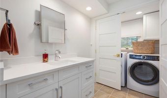 510 Boston Neck Rd, North Kingstown, RI 02852