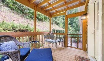 209 Patriots Dr, Asheville, NC 28805