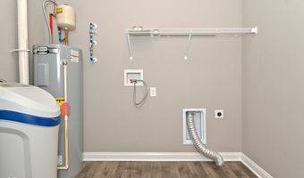 9170 Hedley Way E, Avon, IN 46123