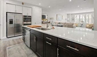 8125 BOCK FARM Pl, Alexandria, VA 22306