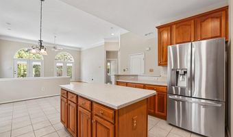 21565 CENTER POINT Cir, Ashburn, VA 20147