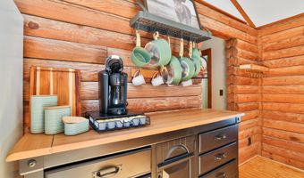 21663 OATLANDS Rd, Aldie, VA 20105