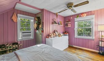 66 Loftus Cir, Bridgeport, CT 06606