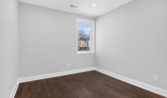 1607 N GLEBE Rd, Arlington, VA 22207