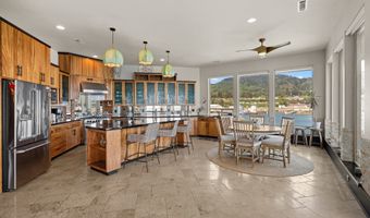 108 SEA CLIFF Ter, Brookings, OR 97415