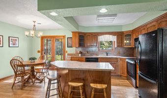 3509 W Lake Jessie Dr SE, Alexandria, MN 56308