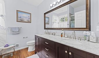 26 Sparrow Ln, Barnegat, NJ 08005